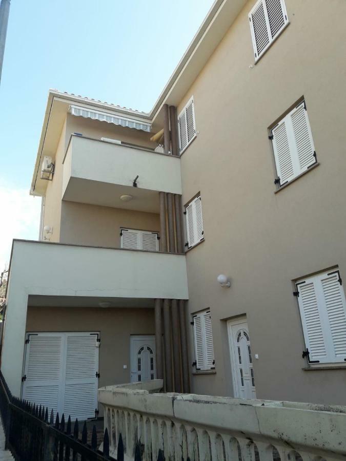 Studio Apartment Jasna Novi Vinodolski Eksteriør billede